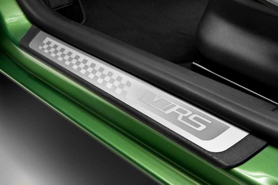  Skoda Fabia vRS Hatch 2011 года  (фото 16 из 19)